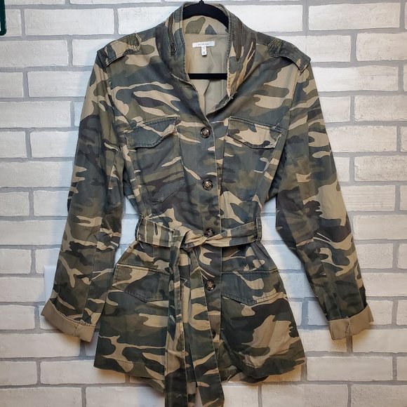 Maurices Jackets & Blazers - Maurices Camo Jacket with Tie Waist size XL